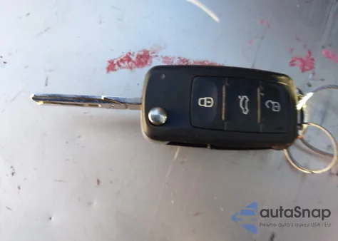 2015 Volkswagen Beetle 2.0T R-Line из США, поврежденный, VIN 3VWVT7AT4FM606001